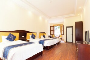 Kolmen hengen standard-huone, näköala mäelle | Ilmainen Wi-Fi