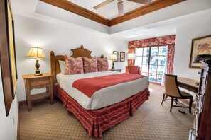 3 bedrooms, desk, iron/ironing board, travel cot - Austria Haus 3 BR, 242 E Meadow Dr, Vail Village(Fec) - Hot Tub, Heated Outdoor Pool, Walk to Lifts! (Vail)