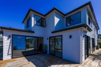 Bright & Spacious 3-Bedroom Home in Pinehill
