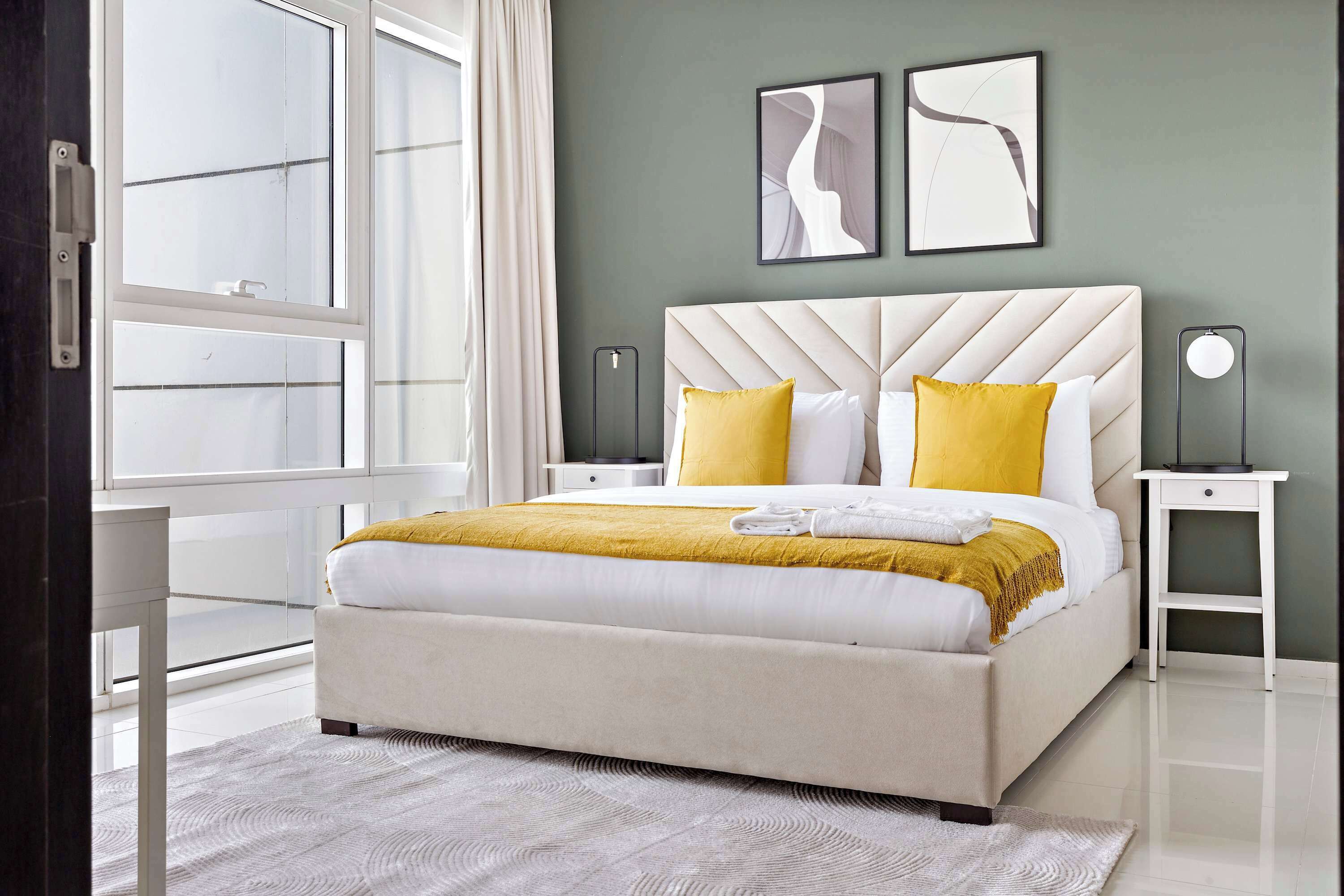 1 bedroom, desk, iron/ironing board, WiFi