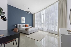 2 bedrooms, desk, iron/ironing board, WiFi
