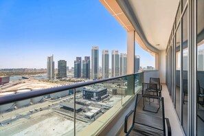 Property grounds - Silkhaus Modern 2BDR | Julphar Tower | Reem Island (Abu Dhabi)