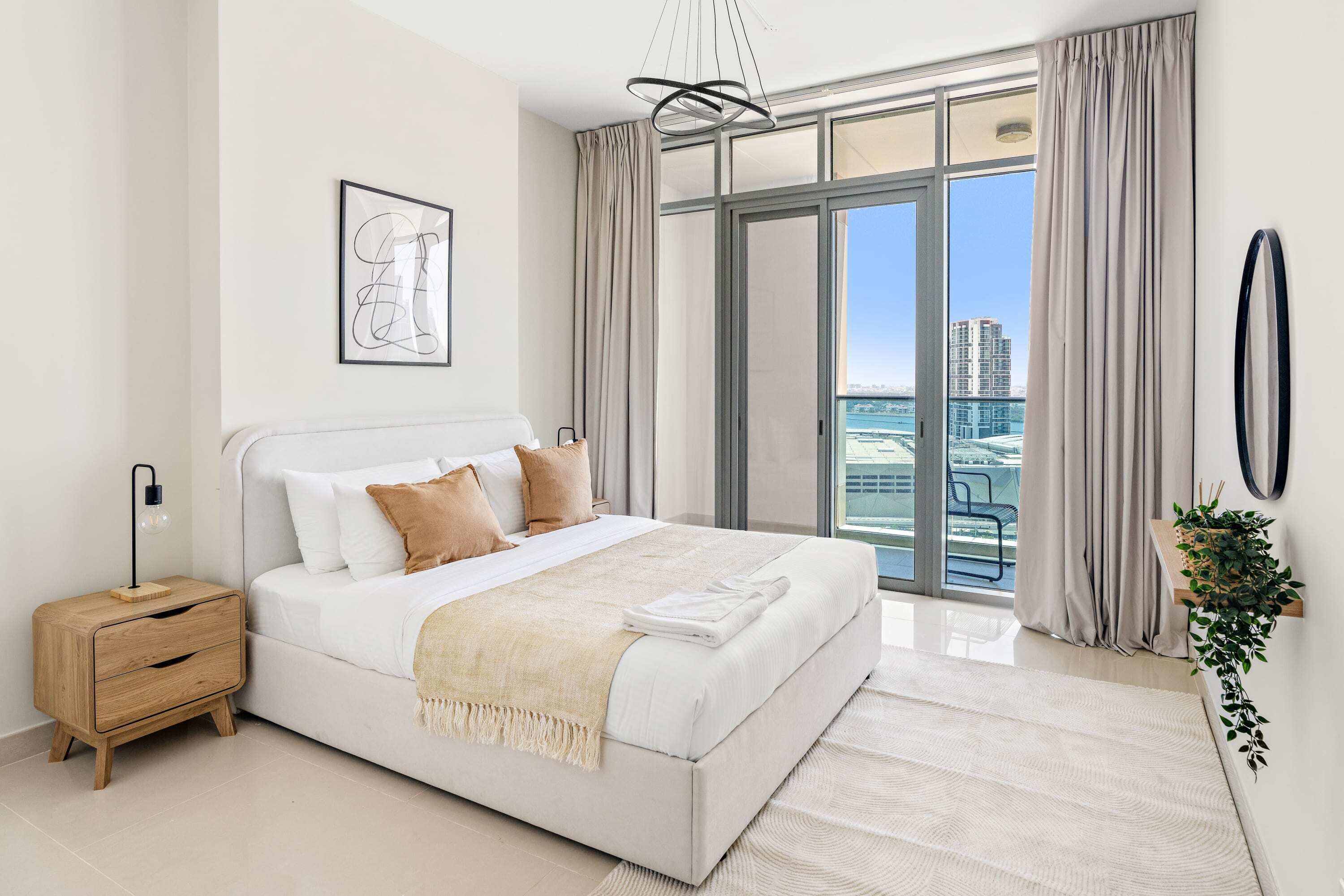 2 bedrooms, desk, iron/ironing board, WiFi