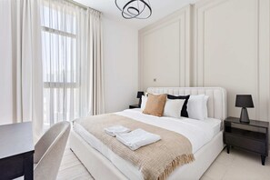 1 bedroom, desk, iron/ironing board, WiFi