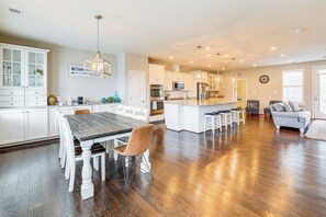 Dining - Spacious Townhome 2 Mi to Bethany Beach Boardwalk (Frankford)