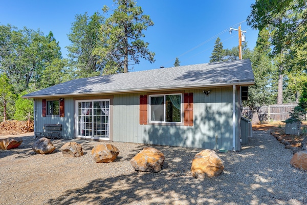 Shingletown Vacation Rental | 2BR | 1BA | 1 Step to Enter | 840 Sq Ft