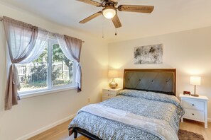 2 habitaciones, tabla de planchar con plancha y ropa de cama 