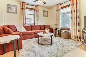 TV - 1 Mi to University: Spacious Home in Minneapolis! (Minneapolis)