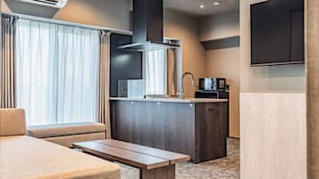 Suíte luxo, para não fumantes (1002) | Quartos à prova de som, Wi-Fi de cortesia