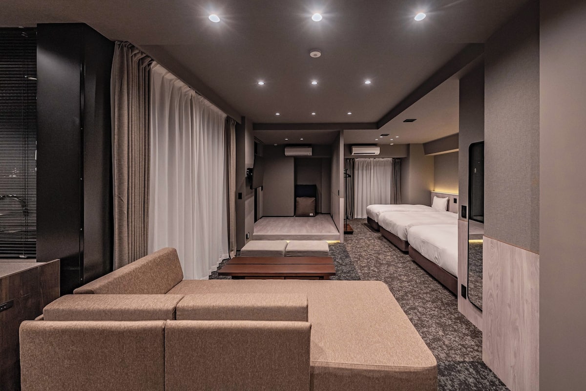 Premier Suite, Balcony, City View | Free WiFi