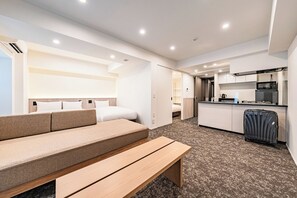 Quarto família, várias camas, para não fumantes (Premium Room) | Quartos à prova de som, Wi-Fi de cortesia