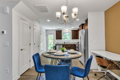 King 3BR Townhouse Mins to Cary NC State