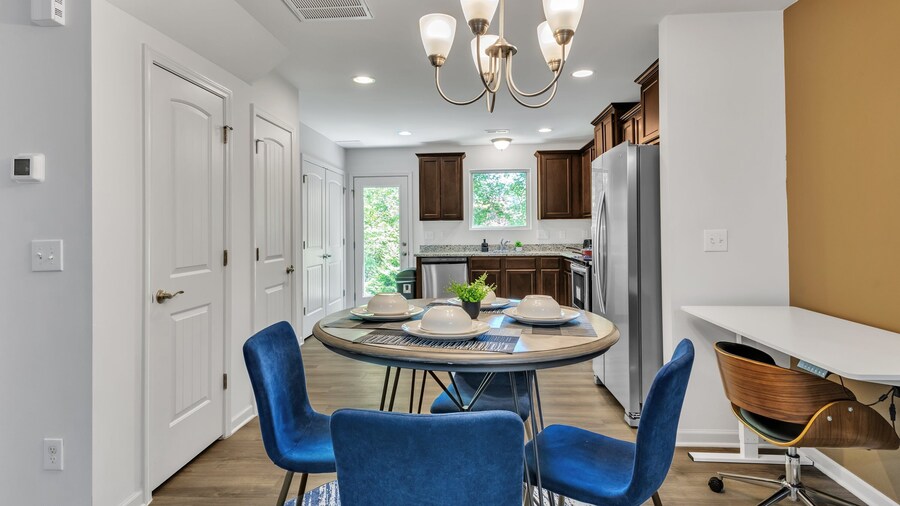 King 3BR Townhouse Mins to Cary NC State