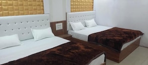 Free WiFi, bed sheets - Hotel Sita Shree (Ujjain)