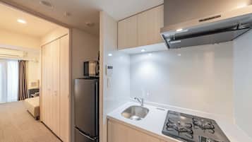 Fridge, microwave, stovetop, electric kettle