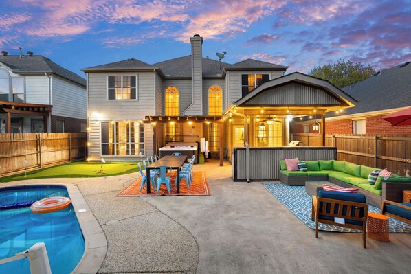 Pool - Resort Style Backyard • Pool • Pickleball Court (Lake Dallas)