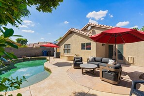 Pool - Mesa Oasis • Private Pool • Fire Pit • Sleeps 6 (Mesa)