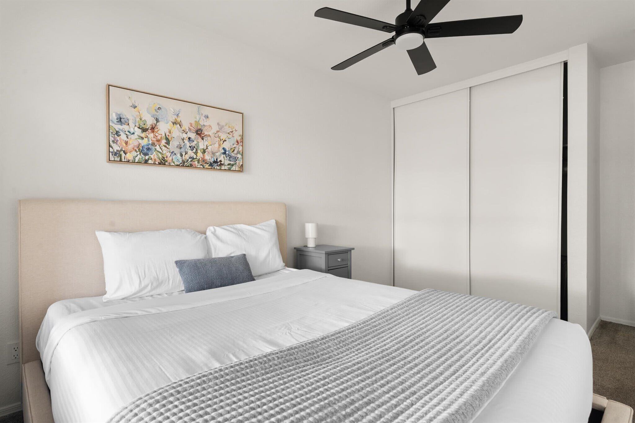3 bedrooms, iron/ironing board, WiFi, bed sheets