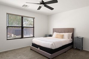 3 Schlafzimmer, Bügeleisen/Bügelbrett, WLAN, Bettwäsche