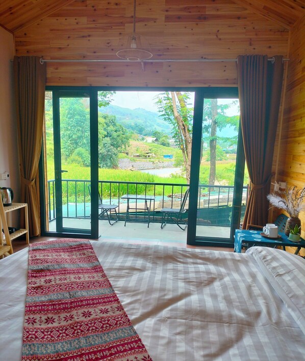 Double Room, Patio, River View | Free WiFi