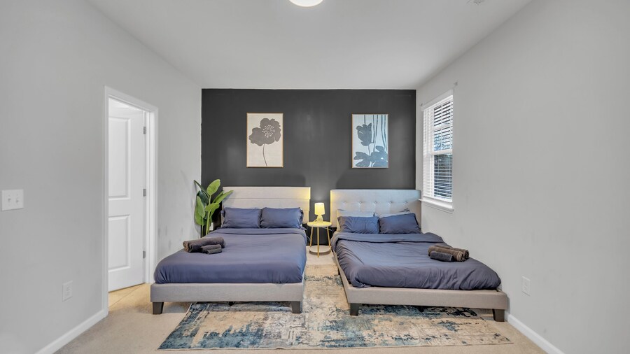 King 4BR Townhouse to Downtown Durham