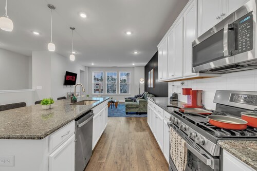 King 4BR Townhouse to Downtown Durham