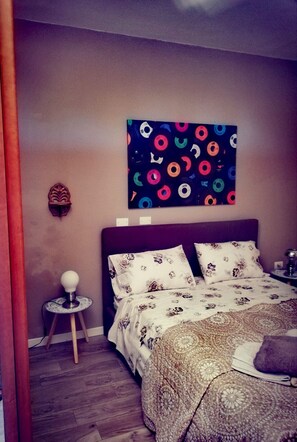 1 camera, ferro/asse da stiro, Wi-Fi, lenzuola