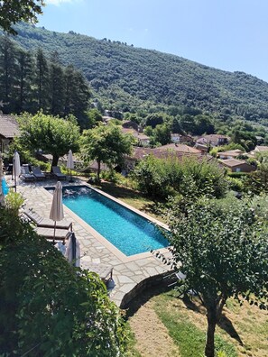 Piscine extérieure, piscine chauffée