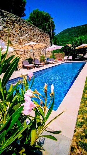 Piscine extérieure, piscine chauffée