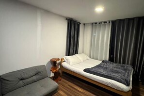 Room - Inthanin Pool Villa (Nam Nao)