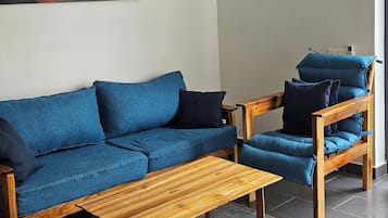 Apartment, 2 Bedrooms | Living room