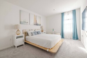 4 habitaciones, tabla de planchar con plancha, wifi y ropa de cama 