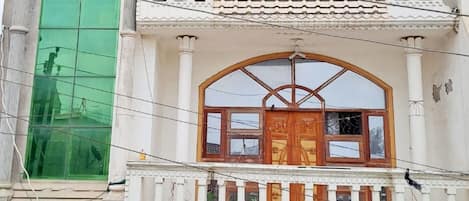 Fachada da propriedade