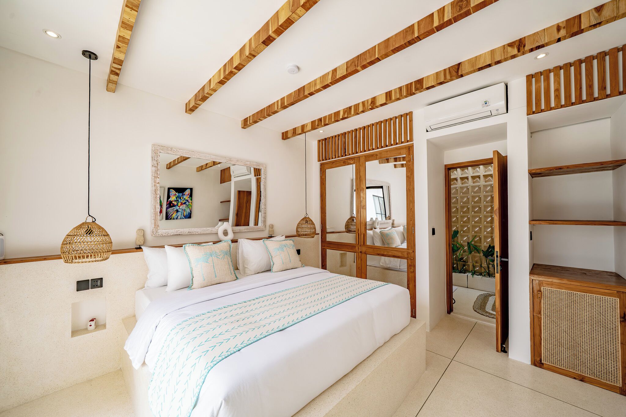 Vila Mewah, patio, pemandangan kolam renang | Seprai katun Mesir, seprai premium, busa memori, dan Wi-Fi gratis