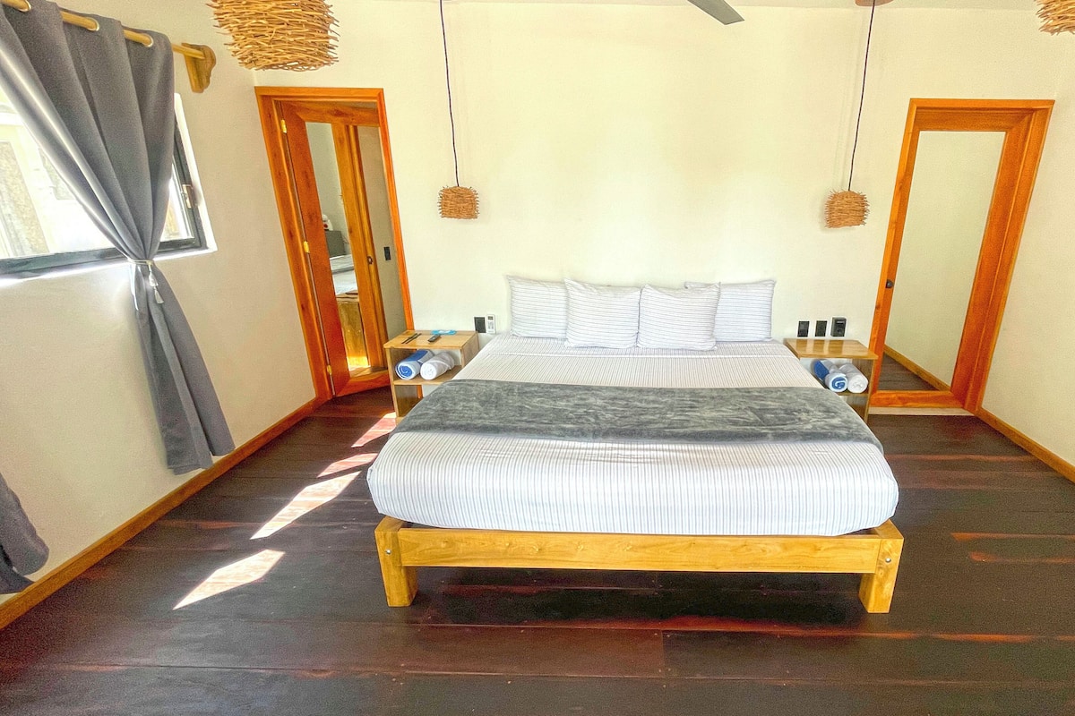 Literie de qualité supérieure, Wi-Fi gratuit, draps fournis