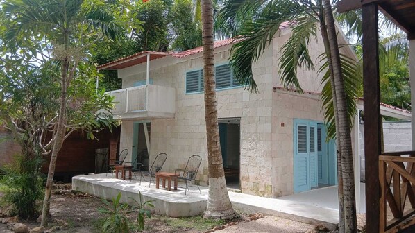 Casa Confort, vista al jardín | Ropa de cama de alta calidad, wifi gratis y ropa de cama 