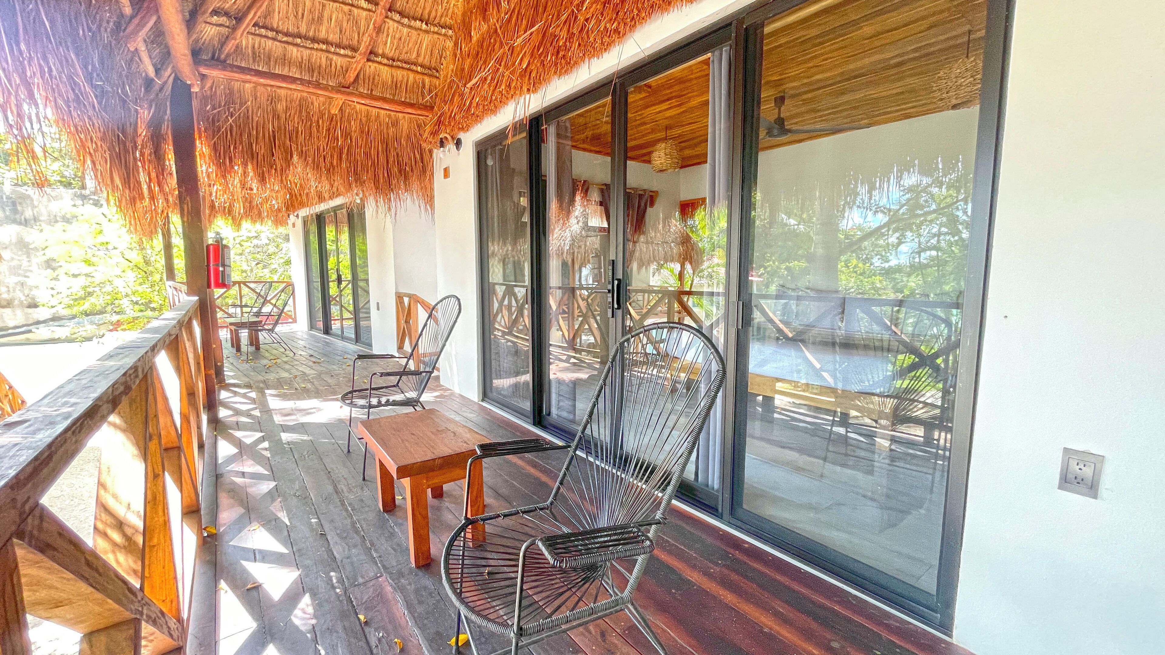 Literie de qualité supérieure, Wi-Fi gratuit, draps fournis