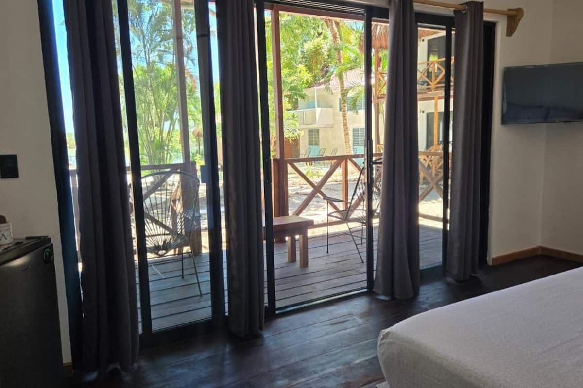 Deluxe Bungalow, Lagoon View | Premium bedding, free WiFi, bed sheets