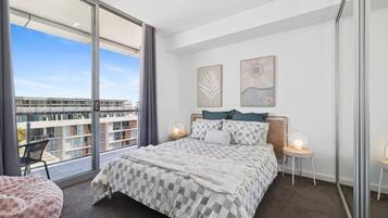 3 slaapkamers, een strijkplank/strijkijzer, wifi, beddengoed