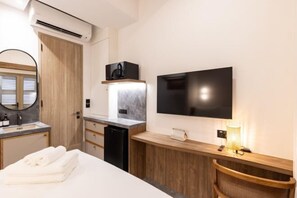 Room - Heritage Collection on Victoria - Mobile App Check-In (Singapore)