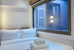 Room - Heritage Collection on Victoria - Mobile App Check-In (Singapore)