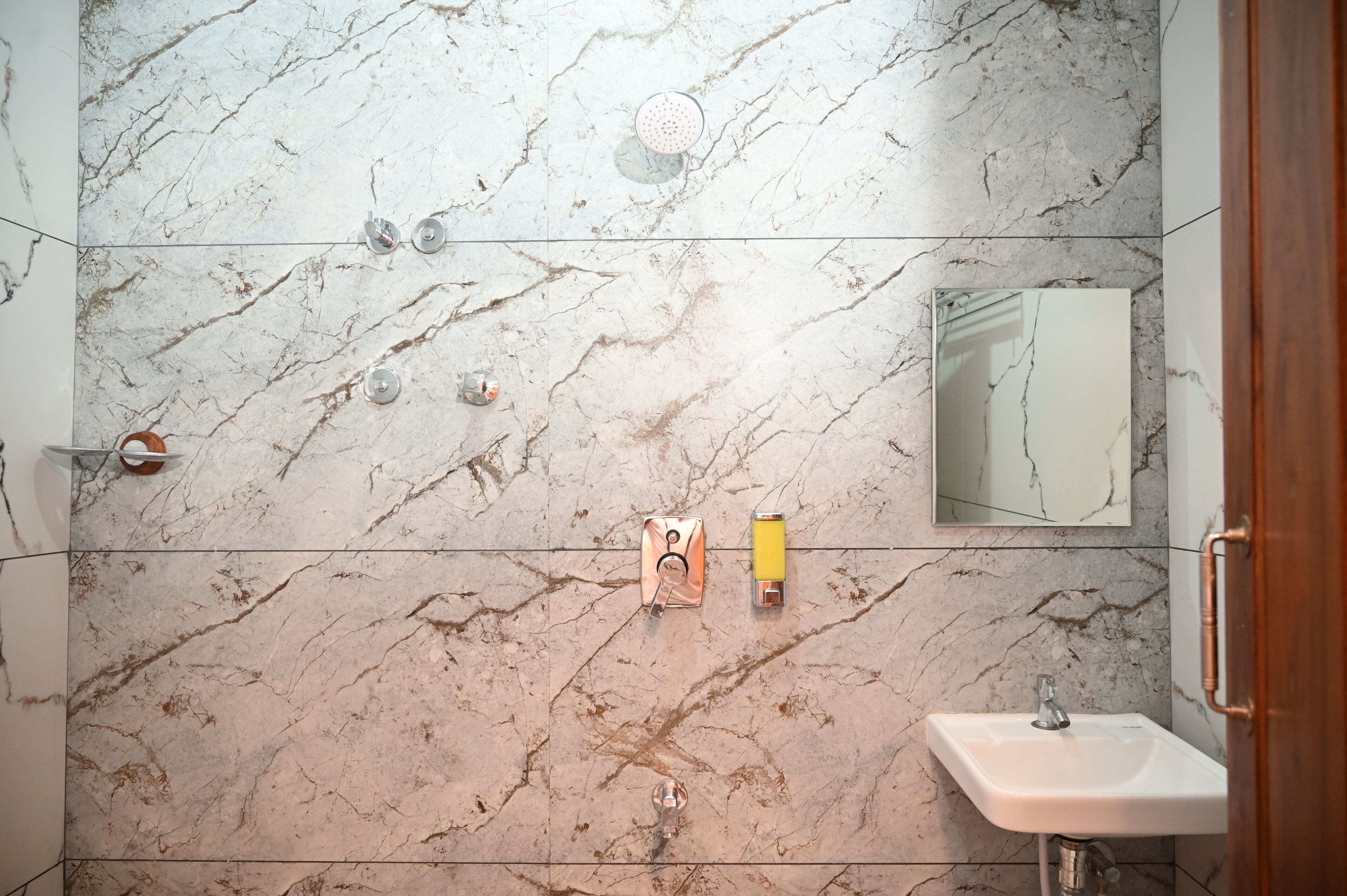 Family Apartment | Bathroom