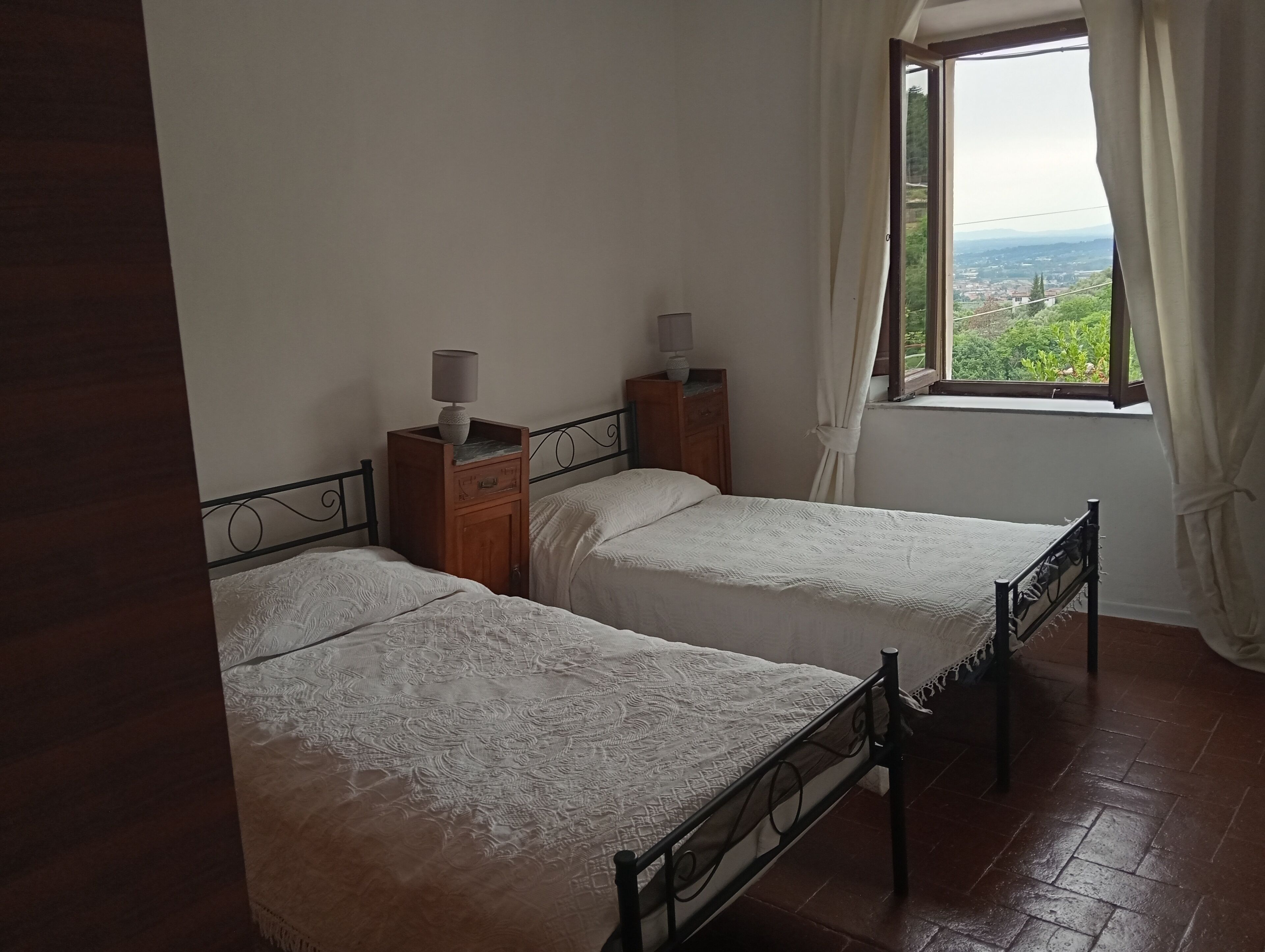 2 Schlafzimmer, Bügeleisen/Bügelbrett, Bettwäsche