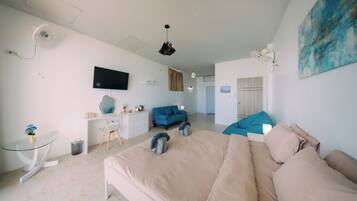2 slaapkamers, een strijkplank/strijkijzer, internet, beddengoed