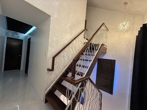 Superior-Apartment, Balkon, Poolblick