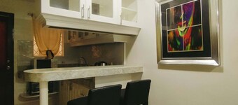 Kandi Suites 2BR with private Jacuzzi