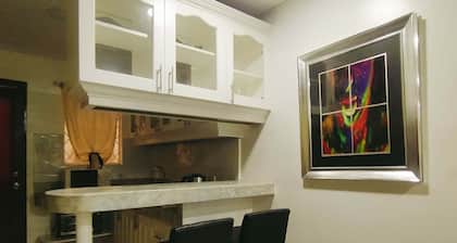 Kandi Suites 2BR with private Jacuzzi