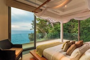 9 bedrooms, in-room safe, WiFi, bed sheets