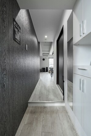 Hallway - LUXIA 503 (Sapporo)