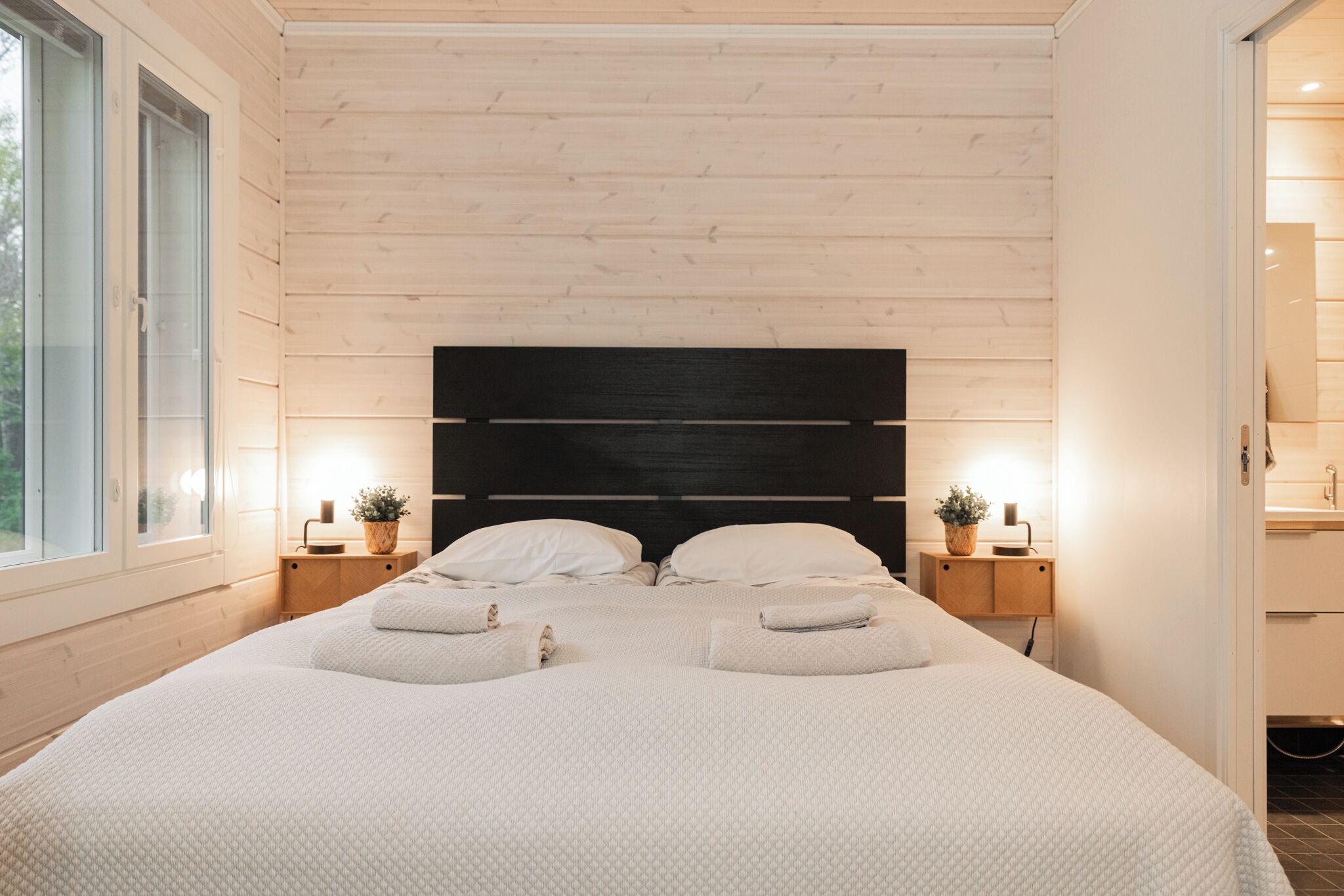 高級別墅, 多張床, 庭園景 | 熨斗/熨衫板、免費 Wi-Fi、床單